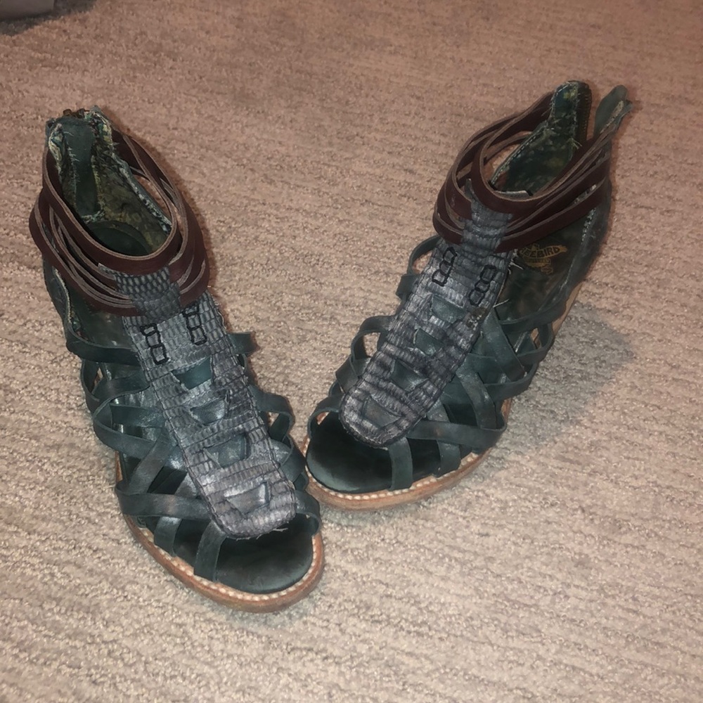 Free bird - Healed sandal